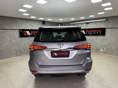 TOYOTA Hilux SRX D4-D 2.8TDi 16v 4X4 C.D. 2019 - miniatura 5