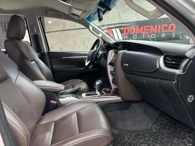 TOYOTA Hilux SRX D4-D 2.8TDi 16v 4X4 C.D. 2019 - miniatura 8