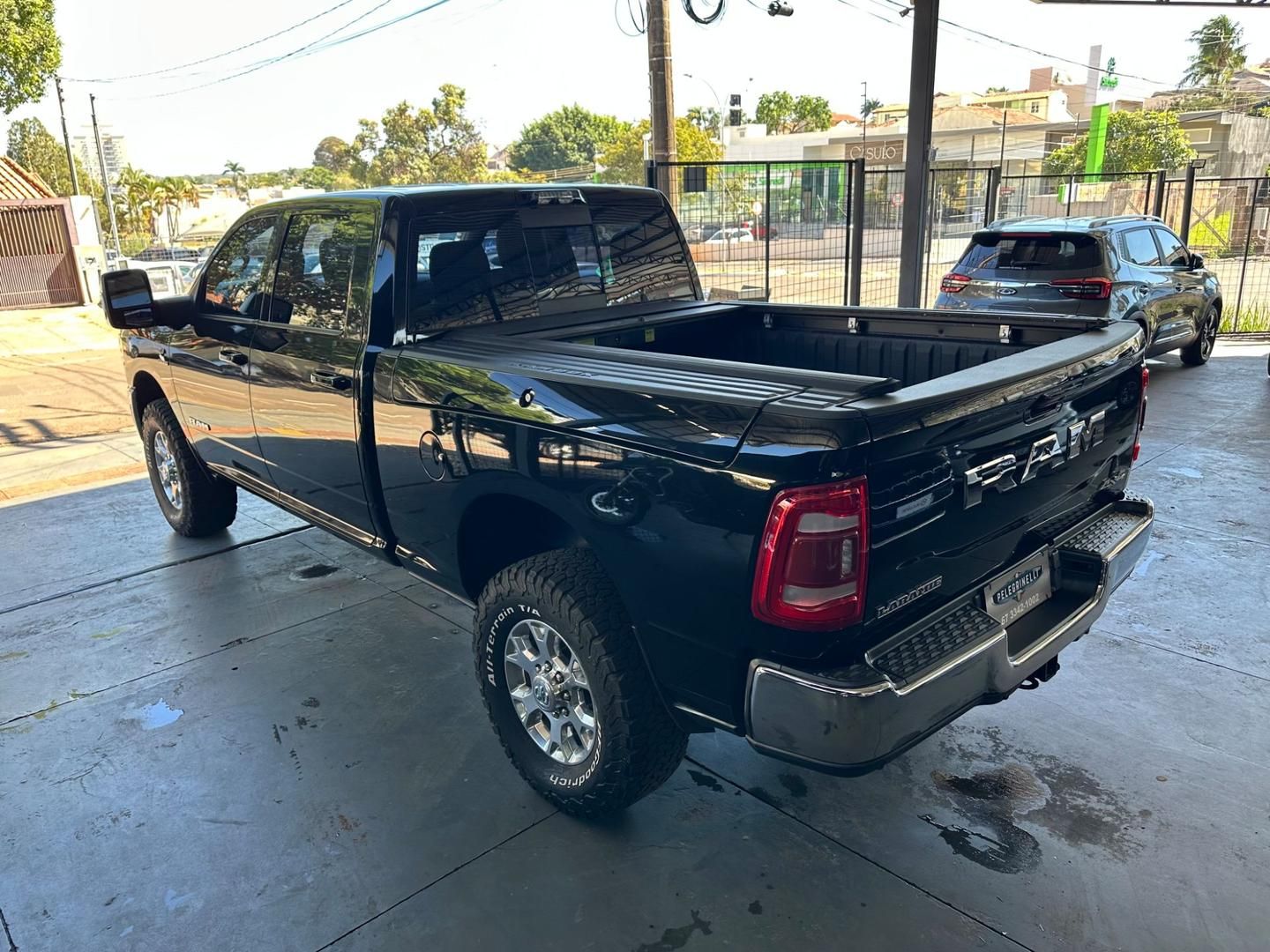 RAM 2500 Laramie 6.7TDi 24v 4X4 C.D. 2023 - miniatura 5