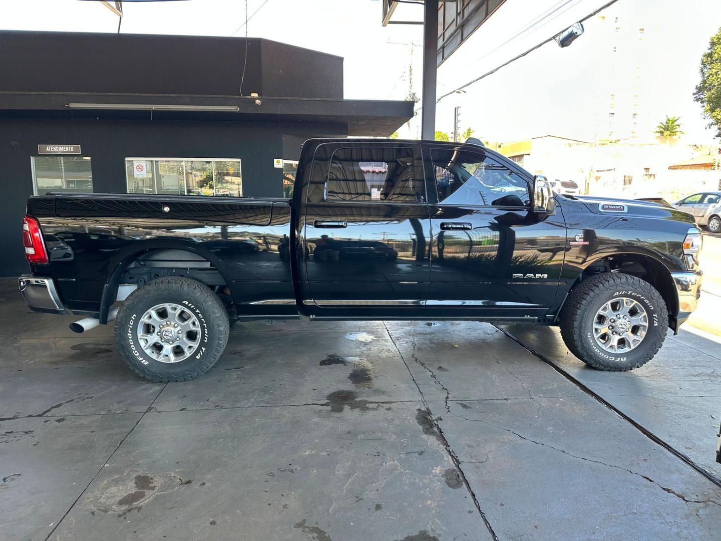 RAM 2500 Laramie 6.7TDi 24v 4X4 C.D. 2023 - miniatura 7