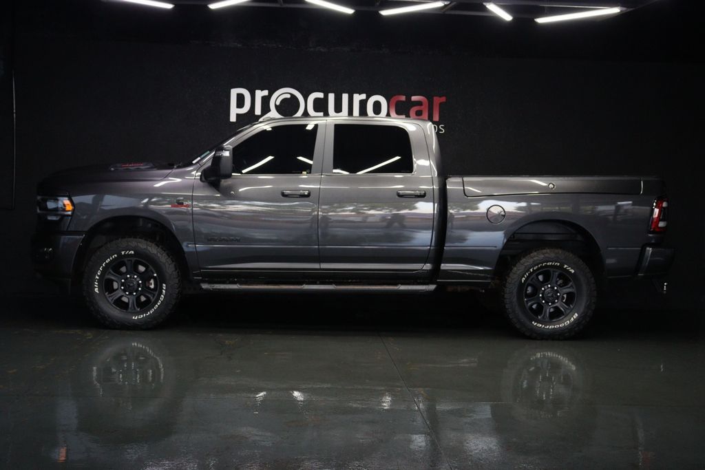 RAM 2500 Laramie Night Edition 6.7TDi 24v 4X4 C.D. 2024 - miniatura 6