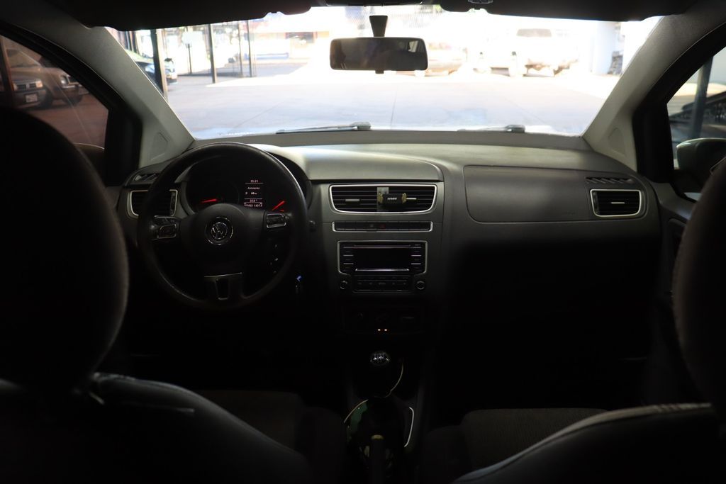 VOLKSWAGEN Fox 1.0 4p. 2014 - miniatura 10