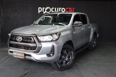 TOYOTA Hilux SR D4-D 2.8TDi 16v 4X4 C.D. 2023 - miniatura 5
