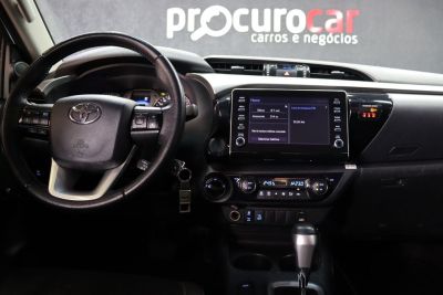 TOYOTA Hilux SR D4-D 2.8TDi 16v 4X4 C.D. 2023 - miniatura 9