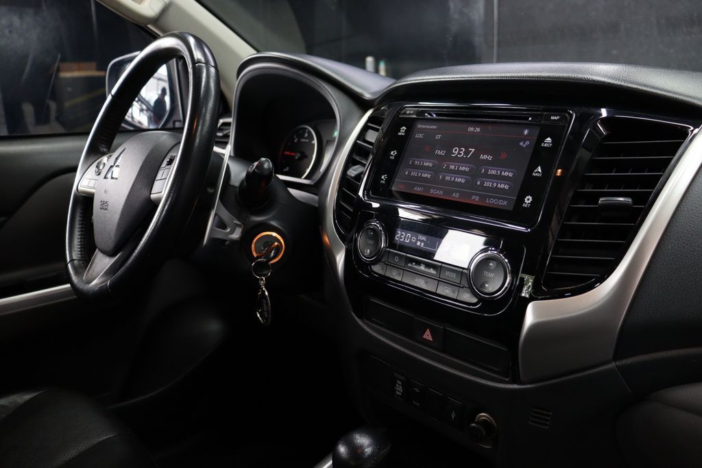 MITSUBISHI L200 Triton Sport HPE 2.4TDi 16v 4X4 C.D. 2018 - miniatura 9