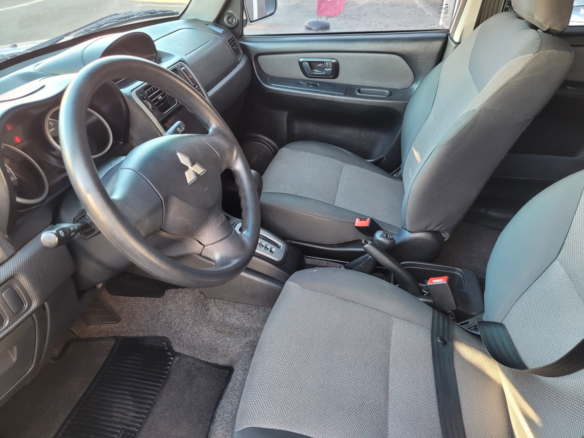 MITSUBISHI Pajero TR4 2.0 16v 4x4 2014 - miniatura 4