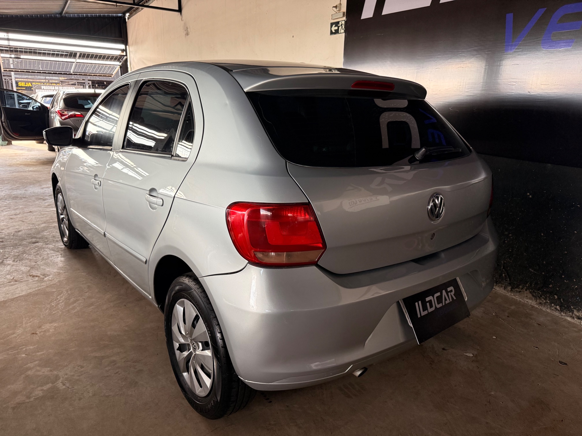 VOLKSWAGEN Gol 1.0 4p. 2013 - miniatura 5