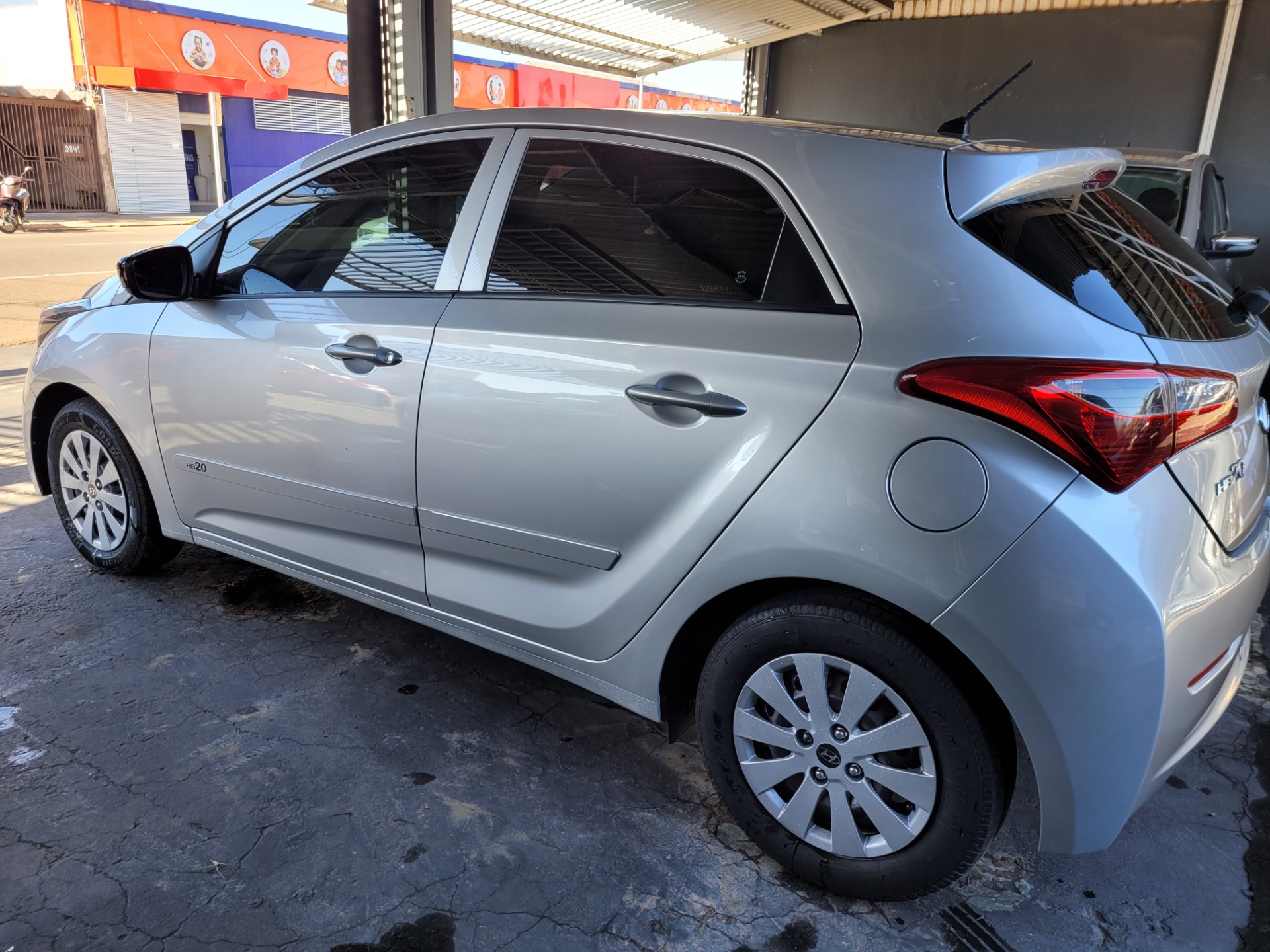 HYUNDAI HB20 Comfort 1.0 12v 2015 - miniatura 9