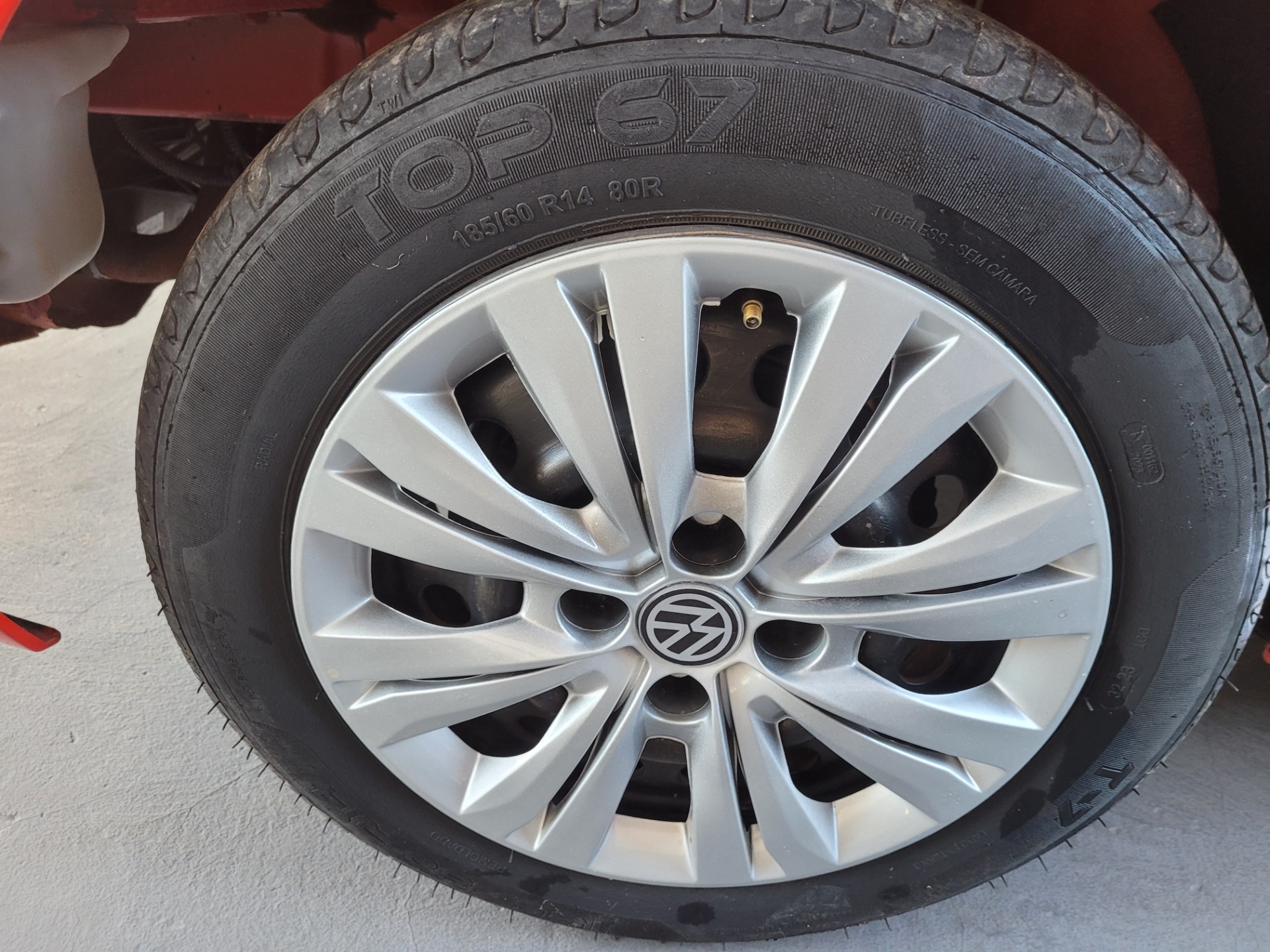 VOLKSWAGEN Gol 1.0 4p. 2013 - miniatura 5