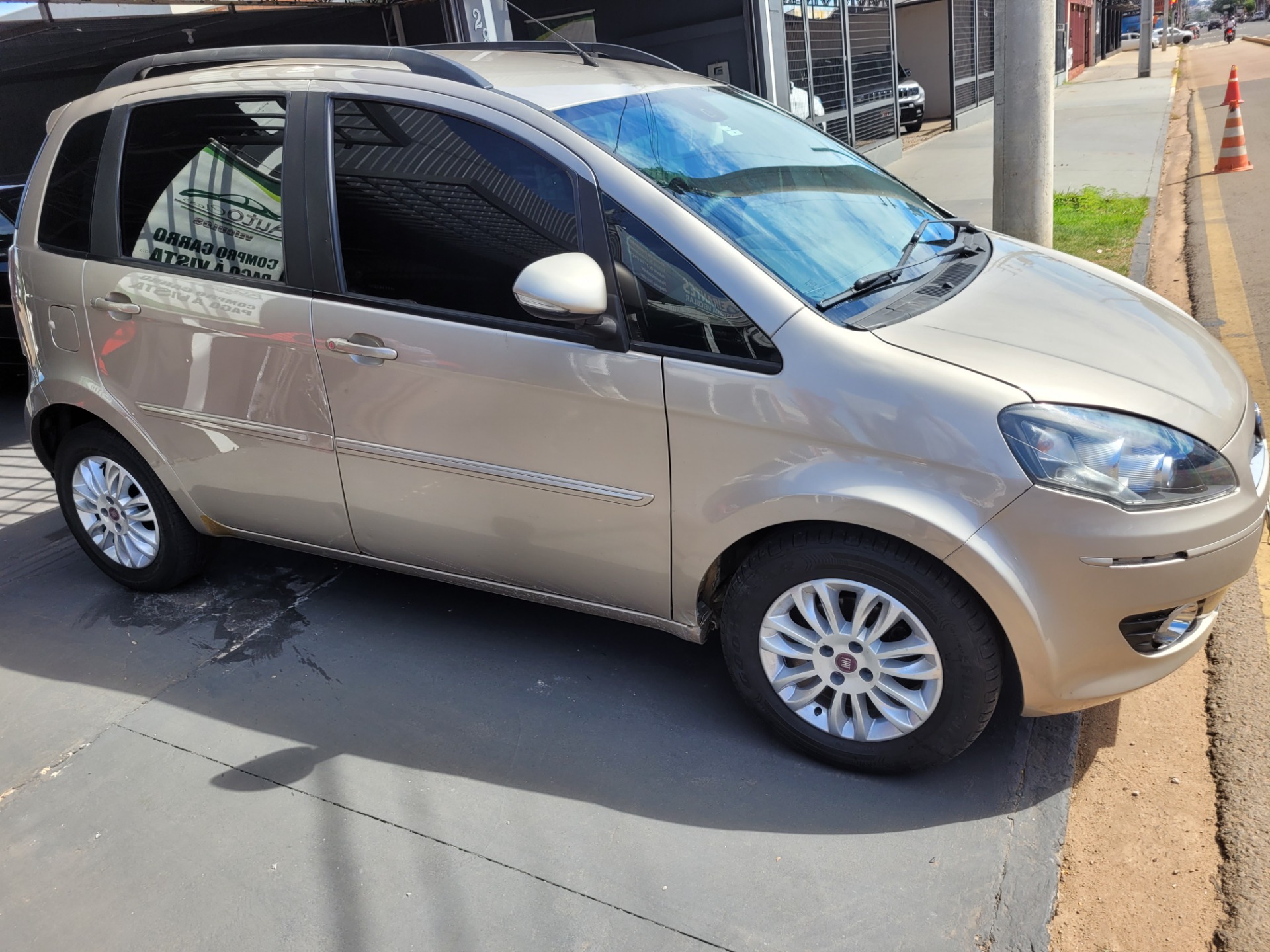 FIAT Idea Attractive 1.4 2013 - miniatura 6