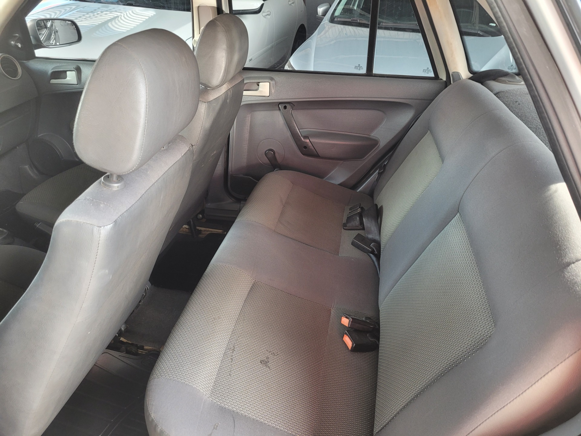 VOLKSWAGEN Gol 1.0 4p. 2009 - miniatura 7