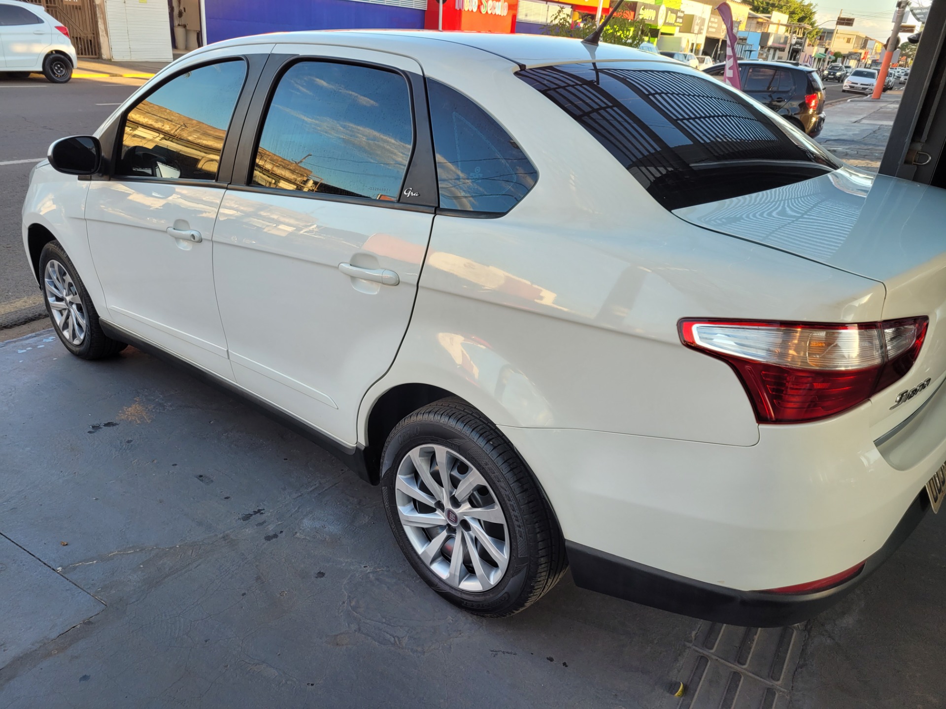 FIAT Grand Siena Attractive 1.4 2016 - miniatura 6