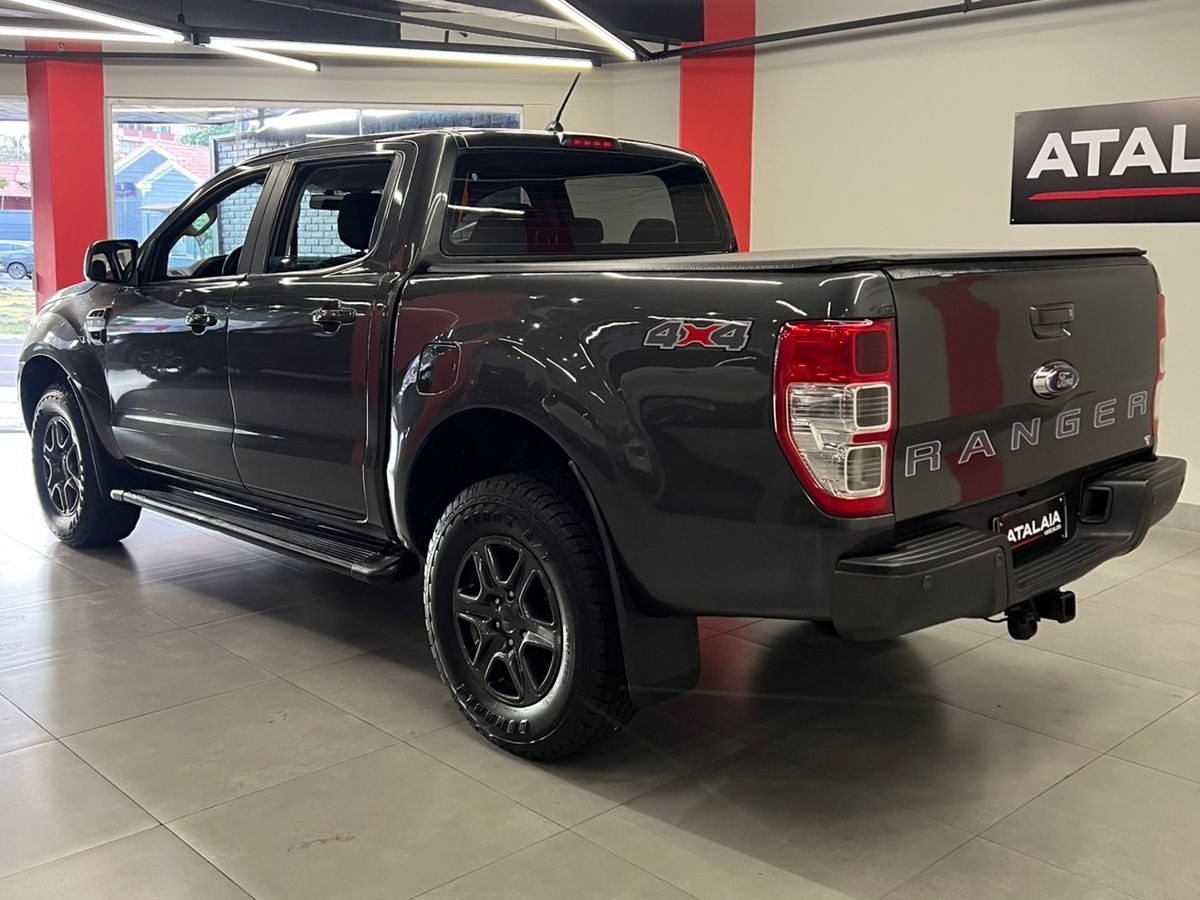 FORD Ranger XLS 2.0TDi 16v 4X4 C.D. 2021 - miniatura 4