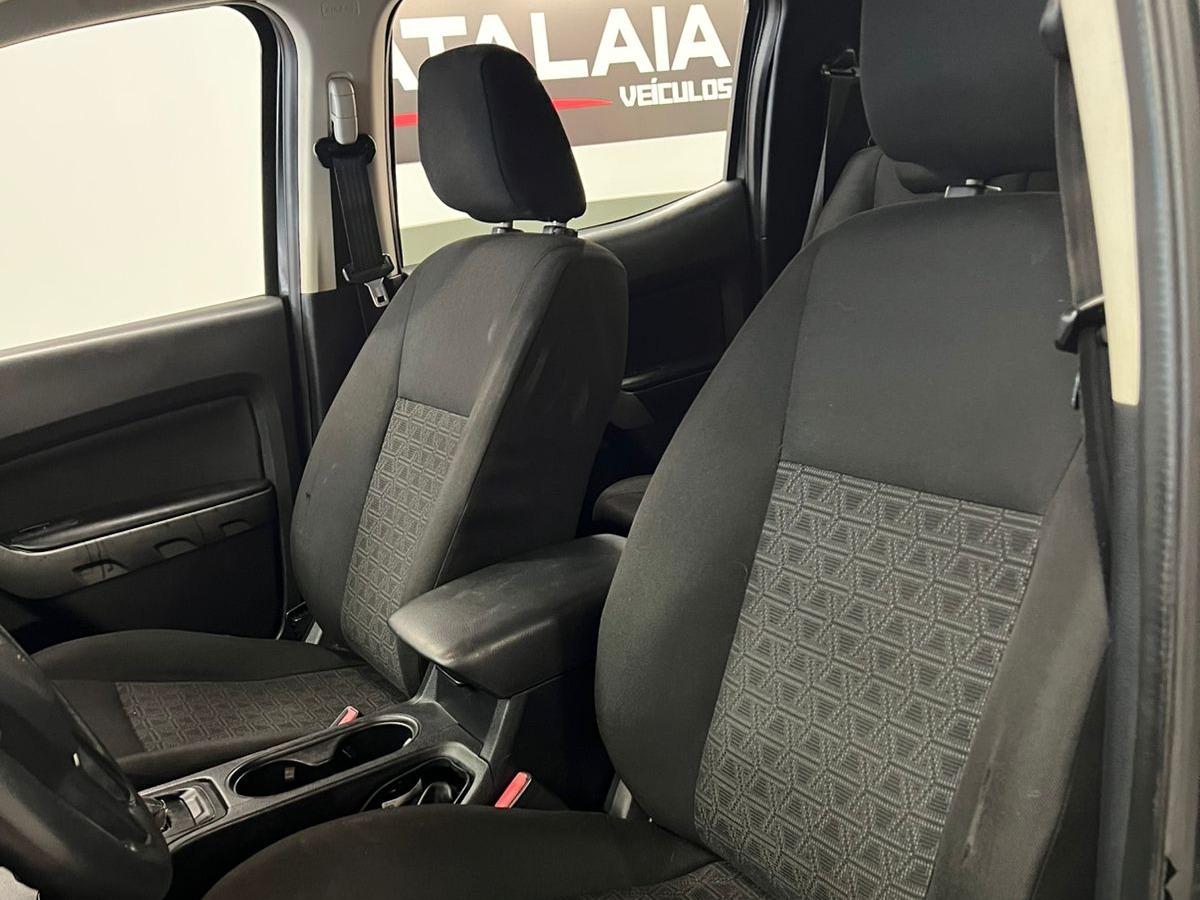 FORD Ranger XLS 2.0TDi 16v 4X4 C.D. 2021 - miniatura 8