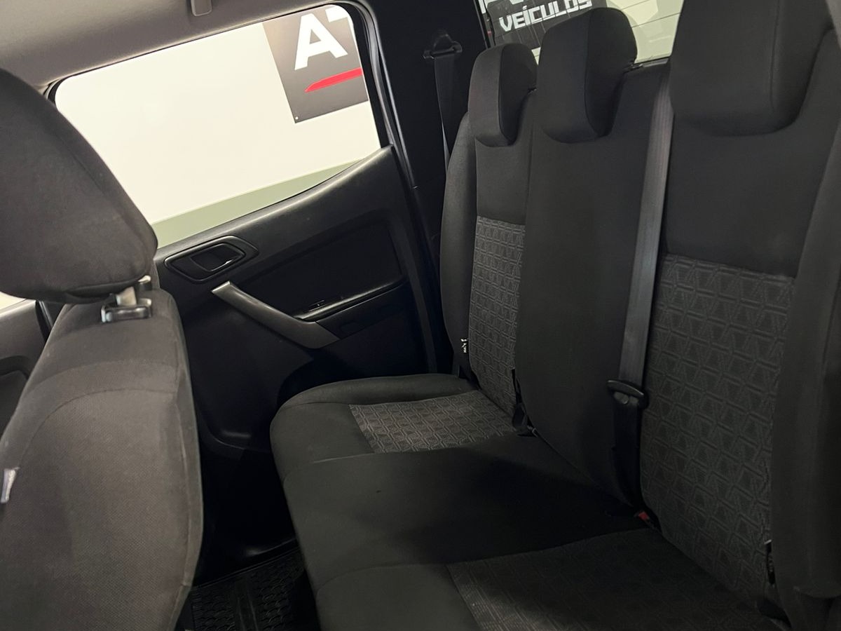 FORD Ranger XLS 2.0TDi 16v 4X4 C.D. 2021 - miniatura 11