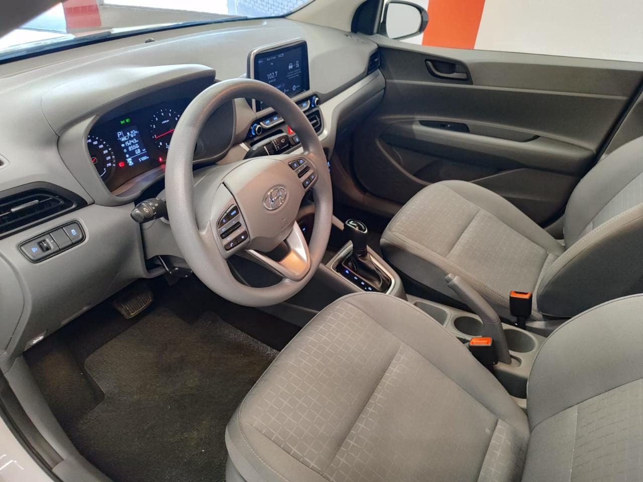HYUNDAI HB20S Comfort Plus 1.0T 12v 2025 - miniatura 8