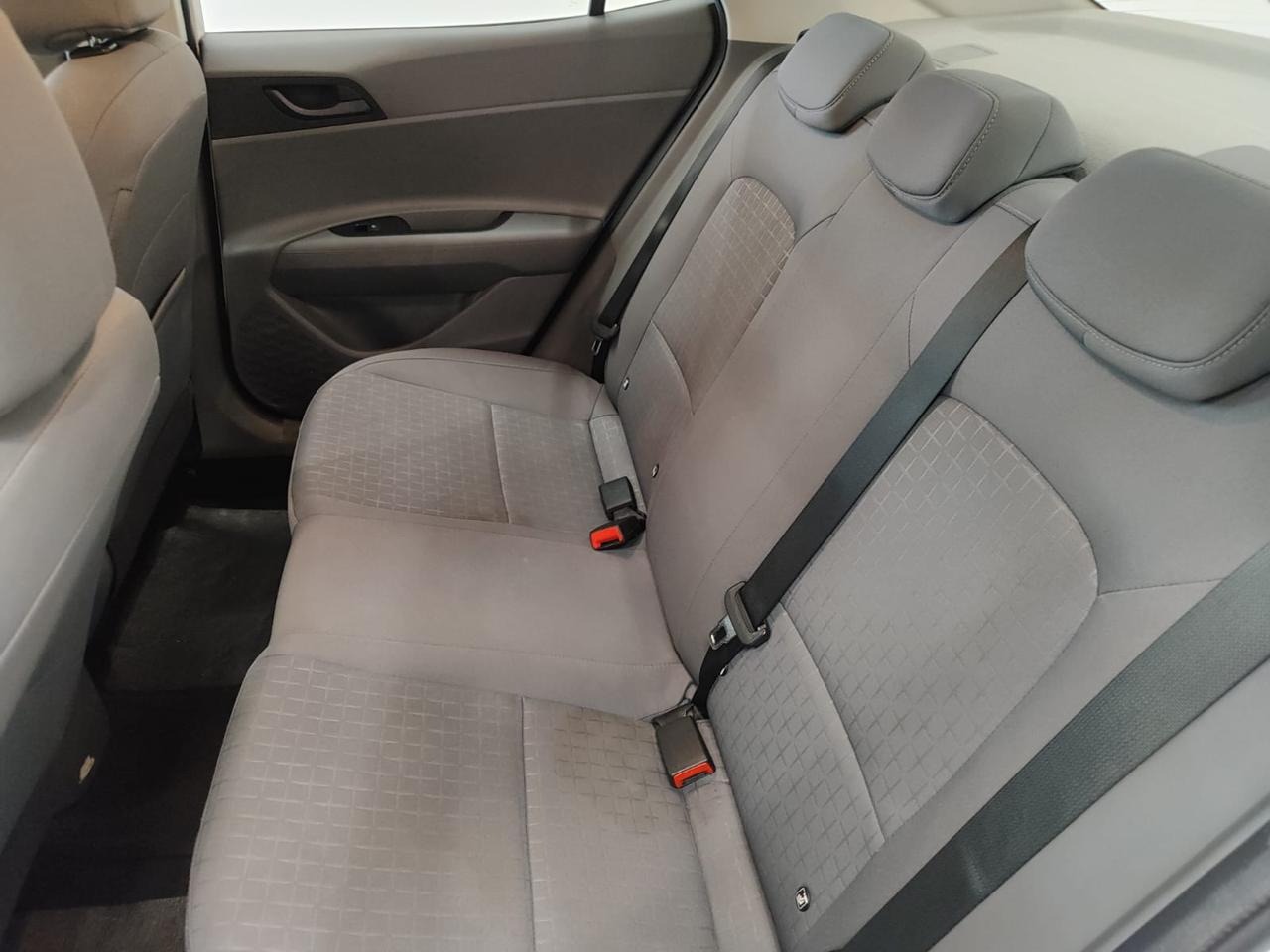 HYUNDAI HB20S Comfort Plus 1.0T 12v 2025 - miniatura 9
