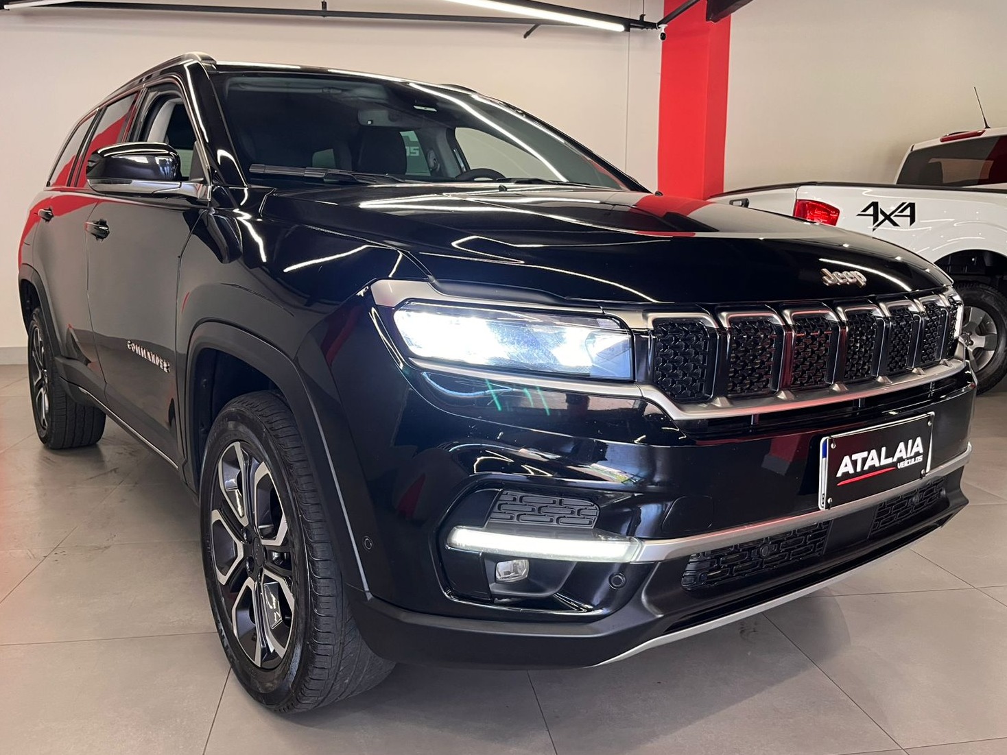 JEEP Commander Limited 2.0 16v TD380 4x4 2023 - miniatura 2