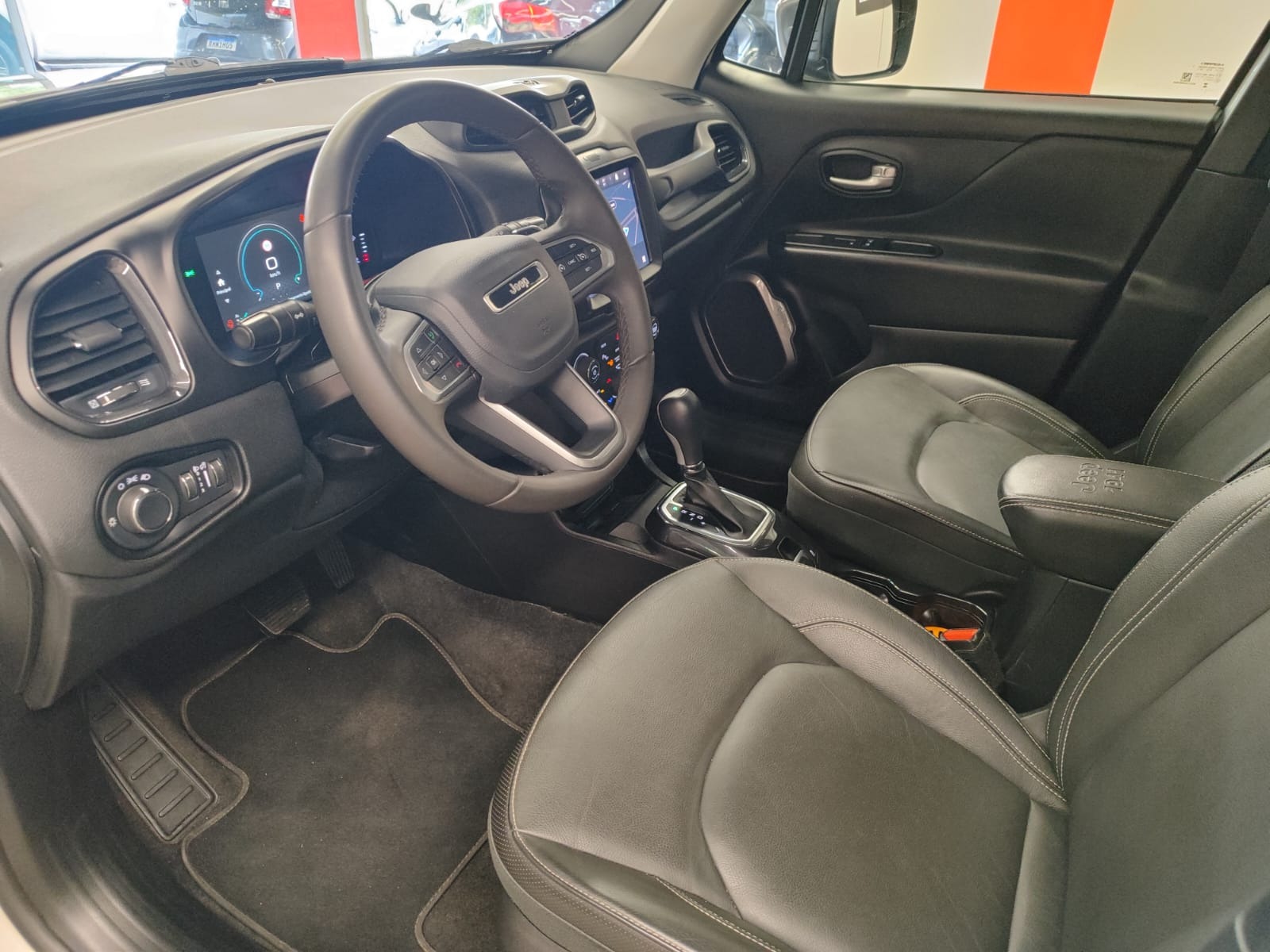 JEEP Renegade Longitude 1.3 16v T270 2024 - miniatura 8