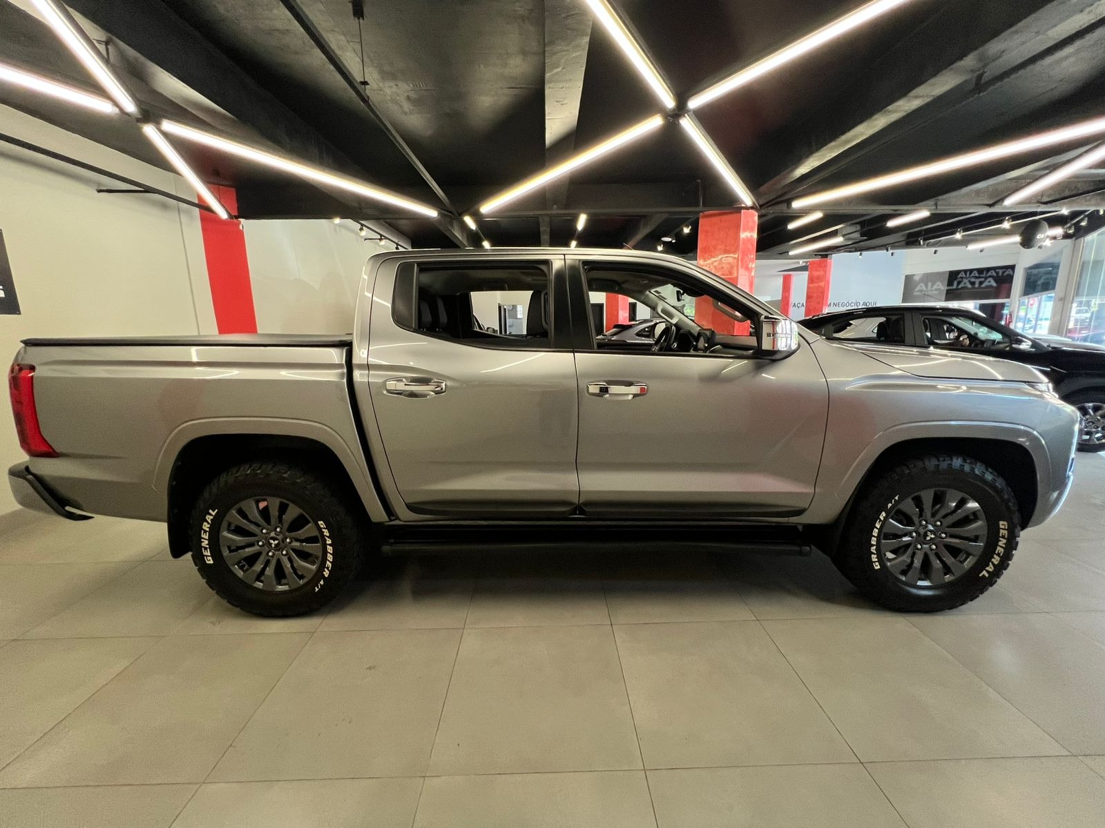 MITSUBISHI Triton HPE 2.4TDi 16v 4X4 C.D. 2026 - miniatura 5