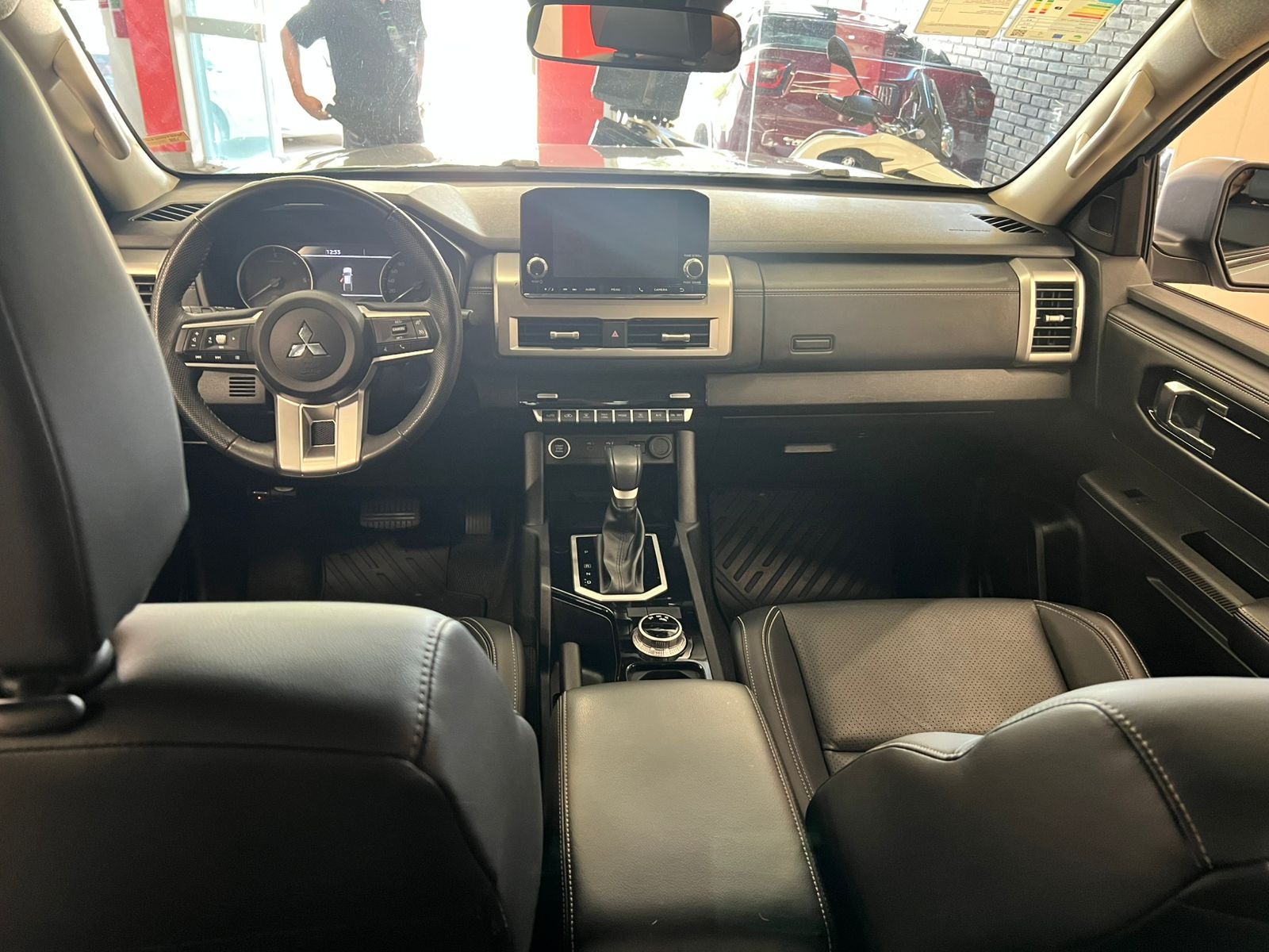 MITSUBISHI Triton HPE 2.4TDi 16v 4X4 C.D. 2026 - miniatura 10