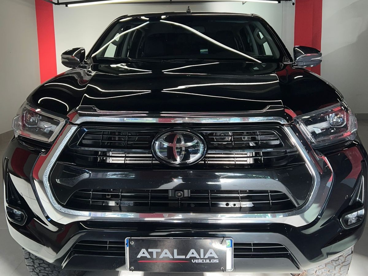 TOYOTA Hilux SRX D4-D 2.8TDi 16v 4X4 C.D. 2023 - miniatura 2