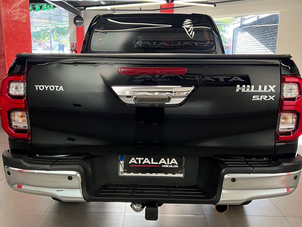 TOYOTA Hilux SRX D4-D 2.8TDi 16v 4X4 C.D. 2023 - miniatura 6