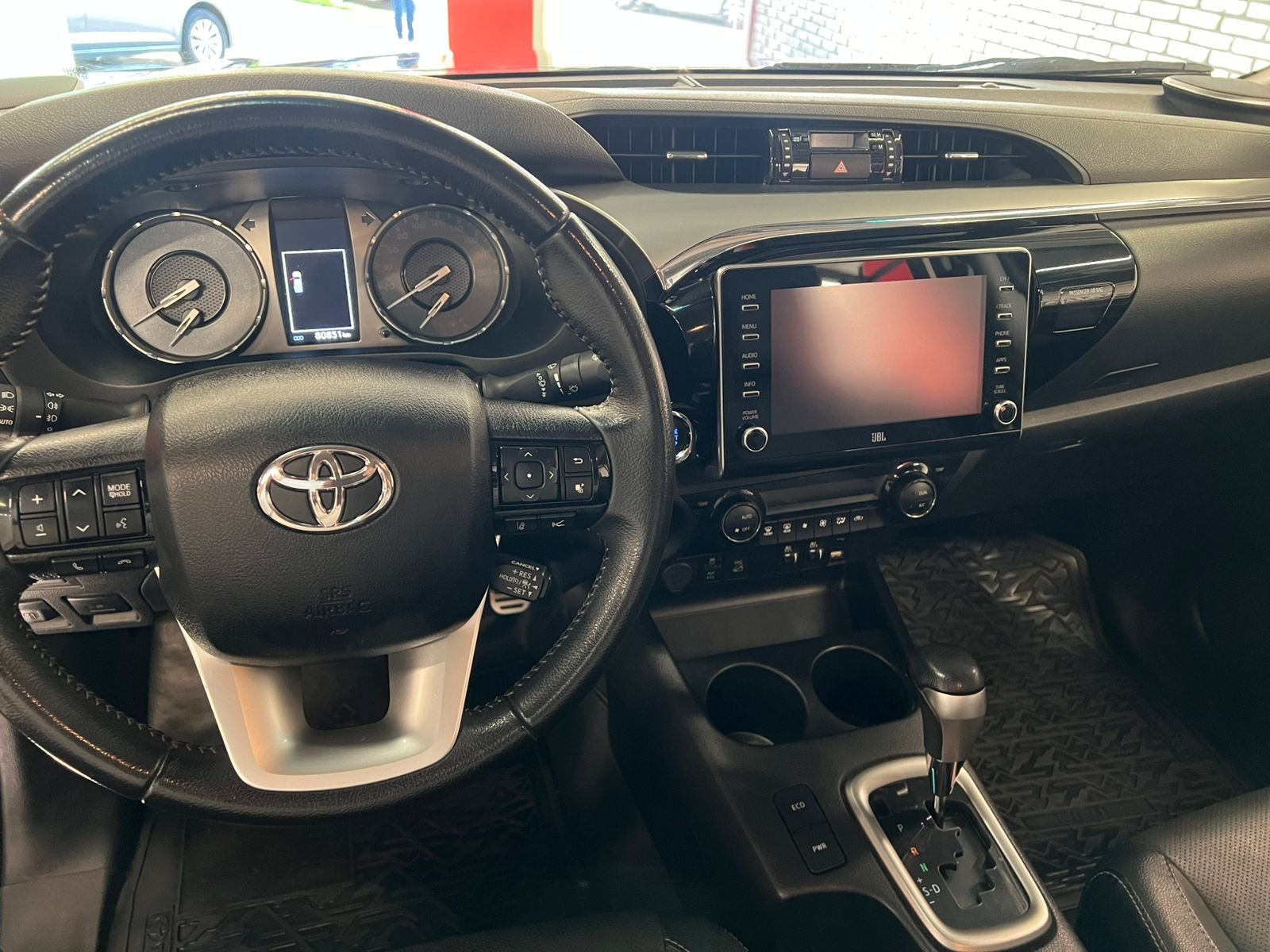 TOYOTA Hilux SRX D4-D 2.8TDi 16v 4X4 C.D. 2023 - miniatura 9