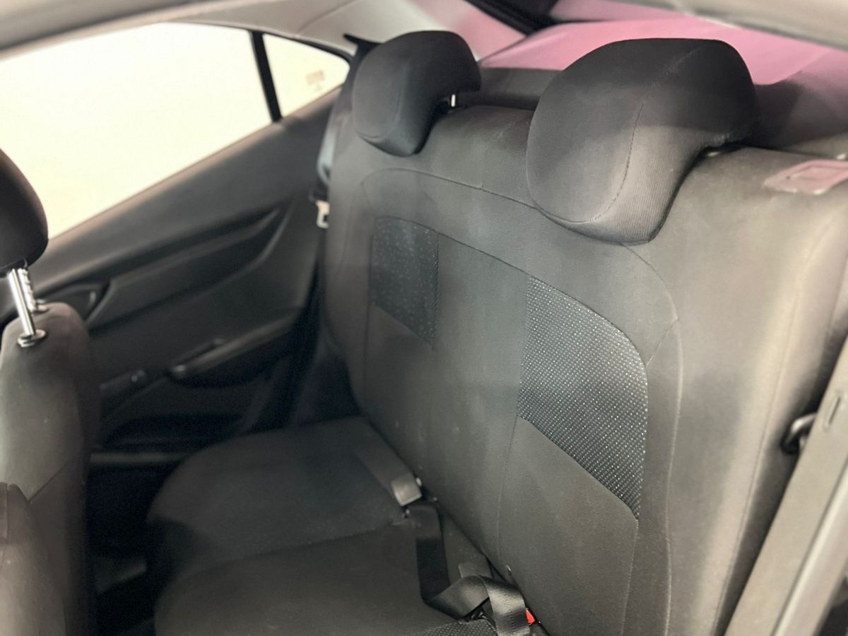 CHEVROLET Onix Joy 1.0 2018 - miniatura 10