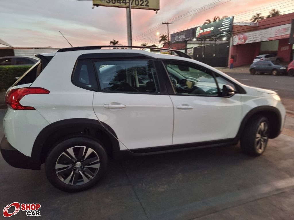 PEUGEOT 2008 Allure Pack 1.6 16v 2022 - miniatura 4