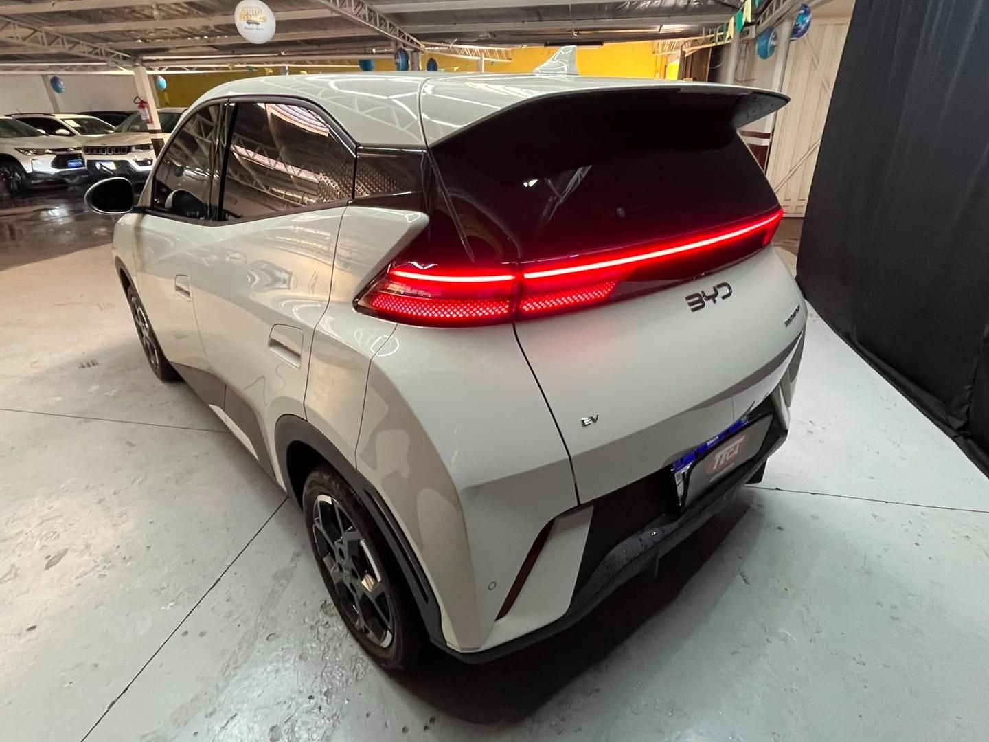 BYD Dolphin Mini GS EV 2027 - miniatura 5