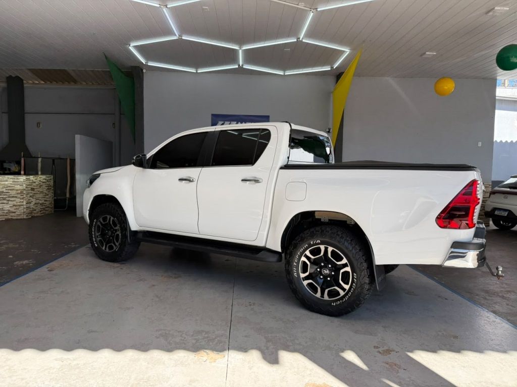 TOYOTA Hilux SRX D4-D 2.8TDi 16v 4X4 C.D. 2021 - miniatura 3