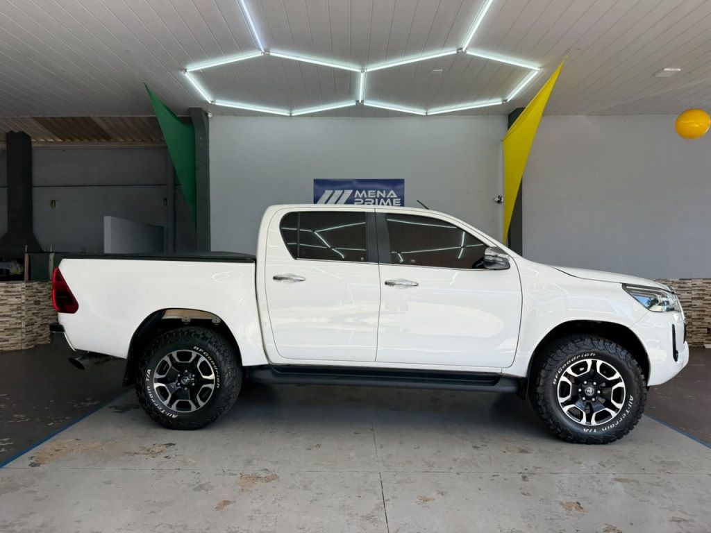 TOYOTA Hilux SRX D4-D 2.8TDi 16v 4X4 C.D. 2021 - miniatura 8