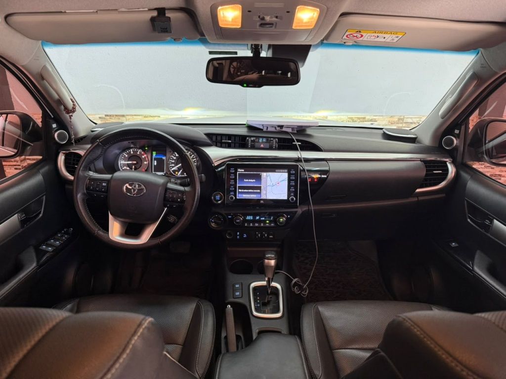 TOYOTA Hilux SRX D4-D 2.8TDi 16v 4X4 C.D. 2021 - miniatura 9