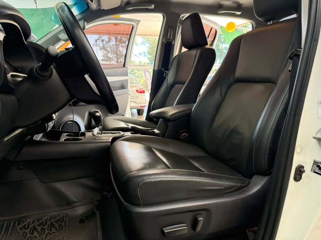 TOYOTA Hilux SRX D4-D 2.8TDi 16v 4X4 C.D. 2021 - miniatura 10