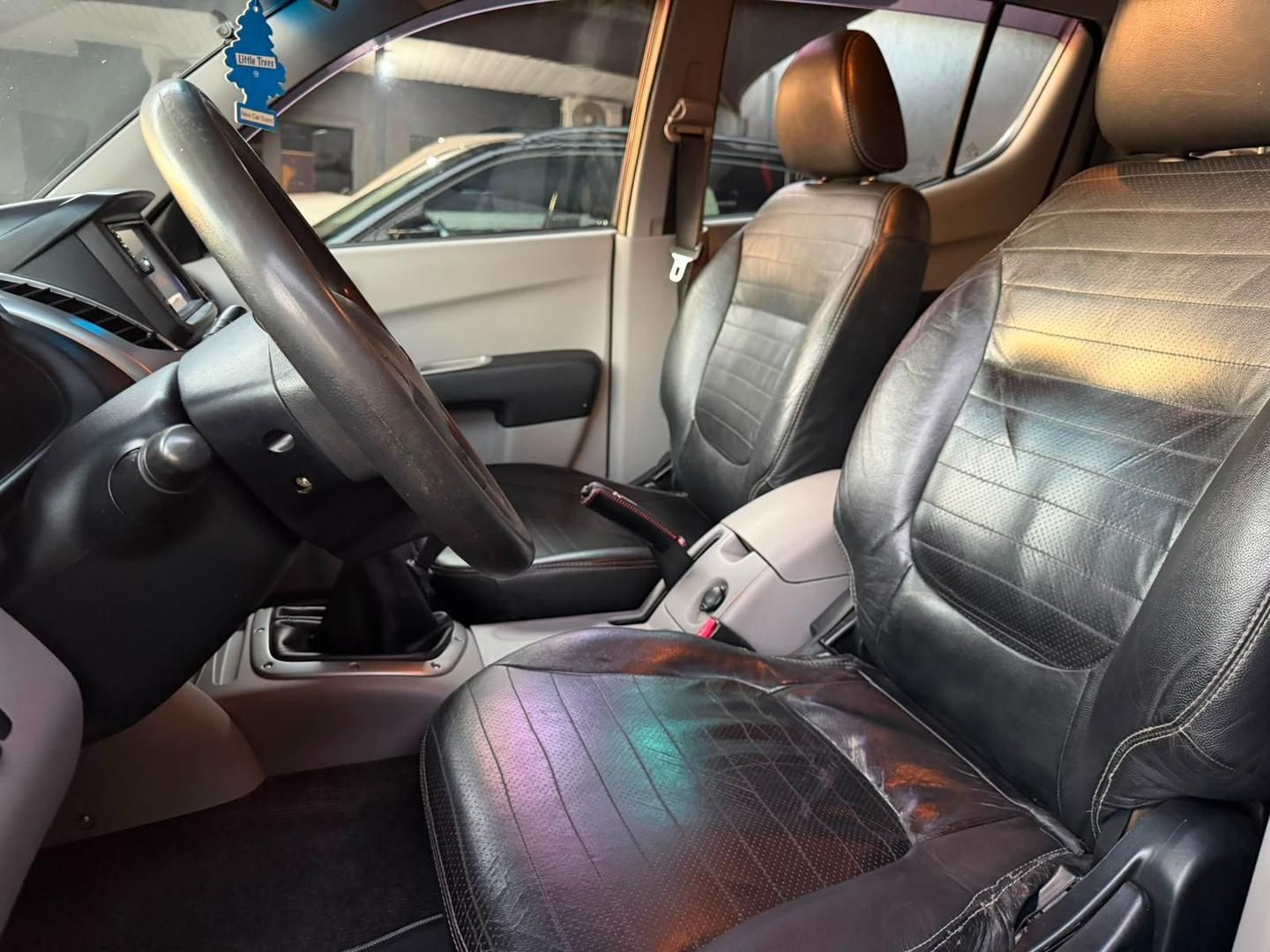 MITSUBISHI L200 Triton GLS 3.2TDi 16v 4X4 C.D. 2013 - miniatura 9