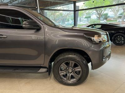 TOYOTA Hilux SR D4-D 2.8TDi 16v 4X4 C.D. 2025 - miniatura 13