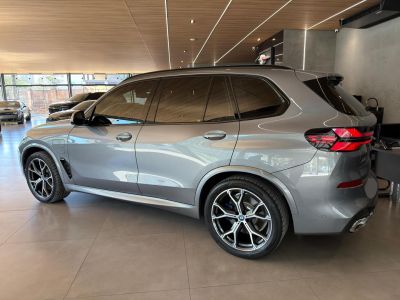 BMW X5 xDrive50e M Sport 3.0T 24v 2025 - miniatura 4