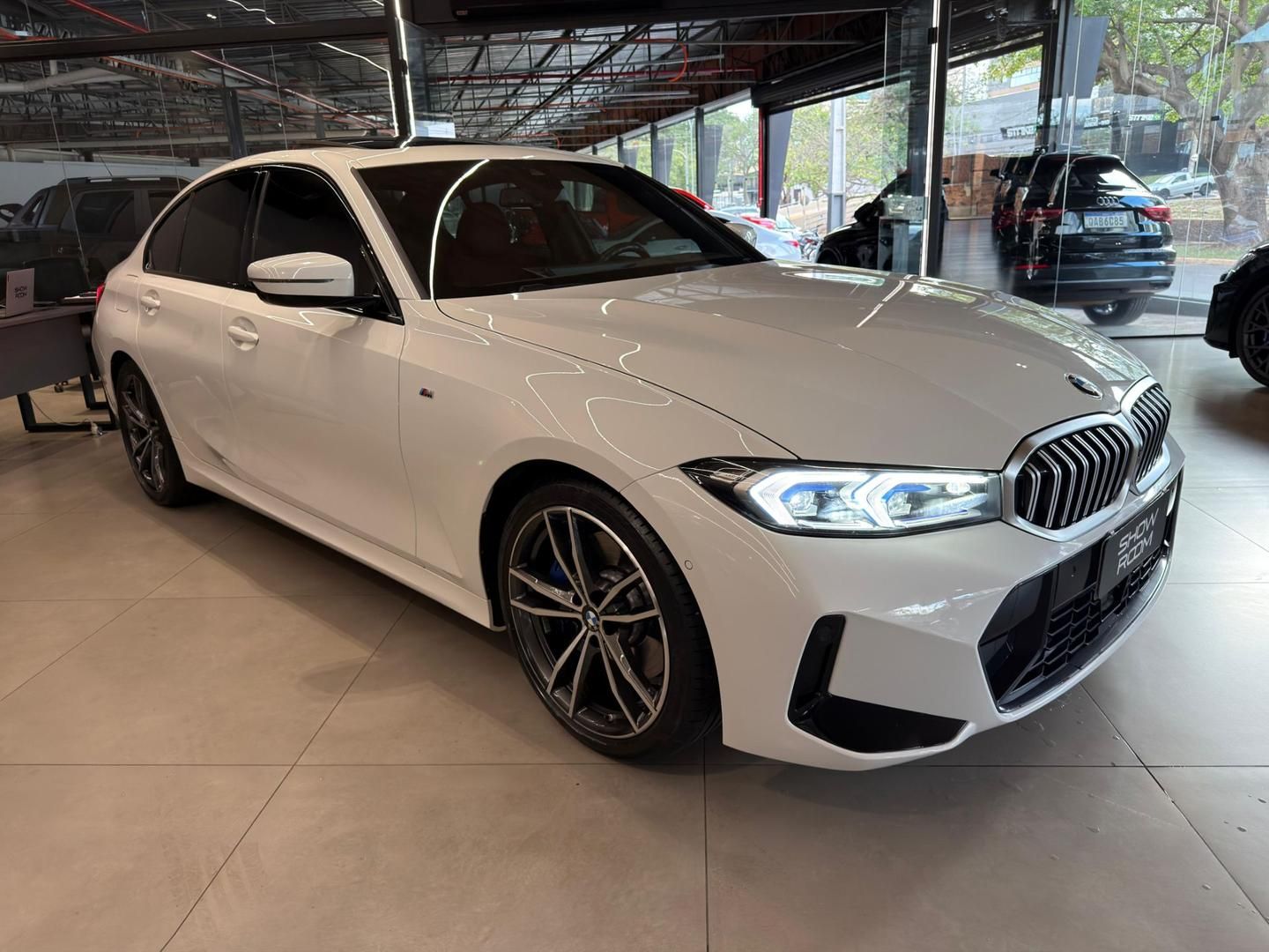 BMW 320i M Sport 2.0T 16v 2024 - miniatura 2