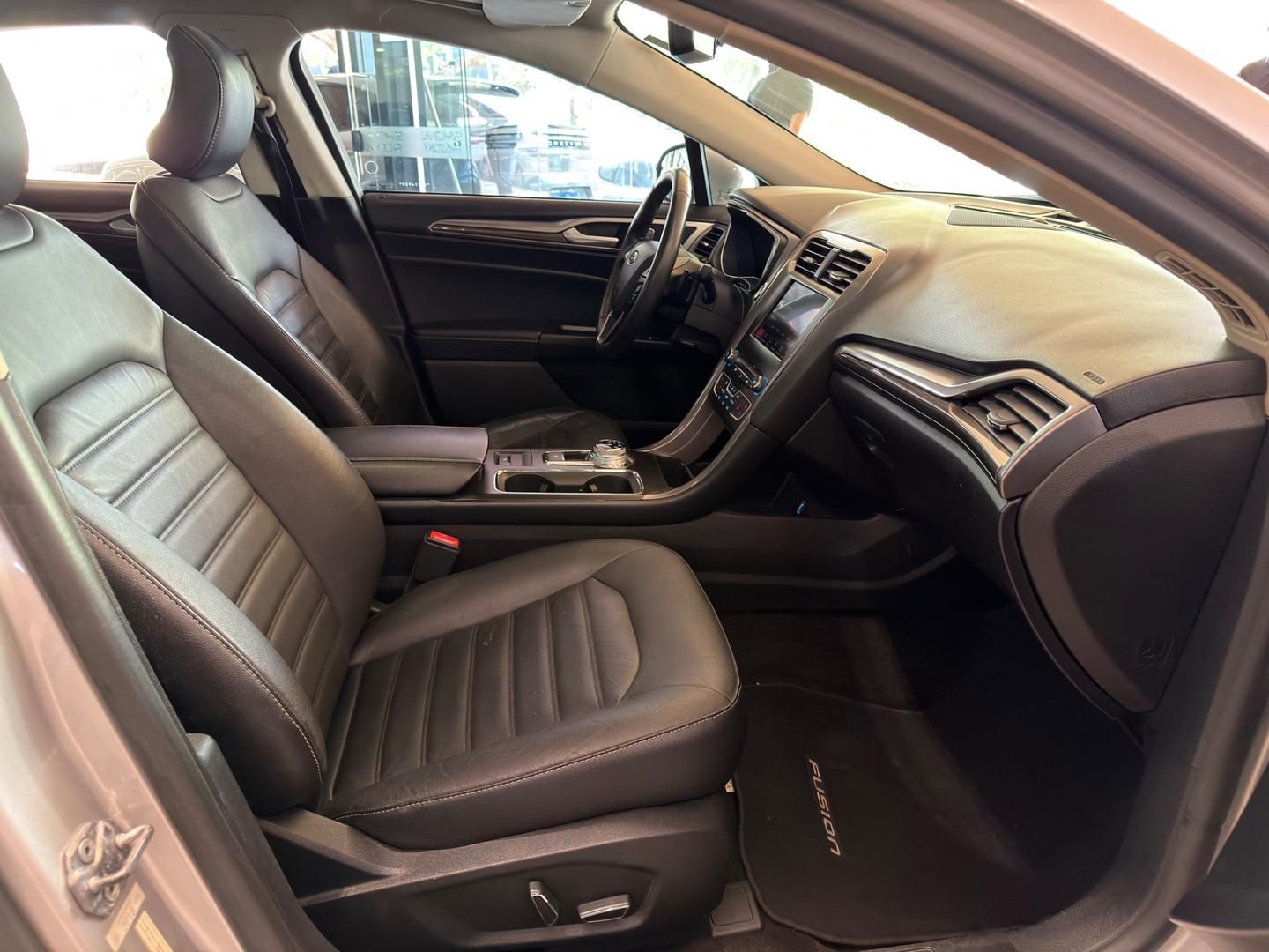 FORD Fusion SEL 2.0T 16v 2018 - miniatura 10