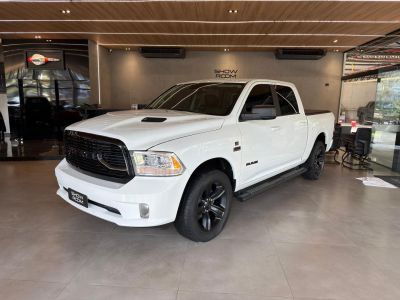 RAM 1500 Classic Laramie 5.7 V8 4X4 C.D. 2022