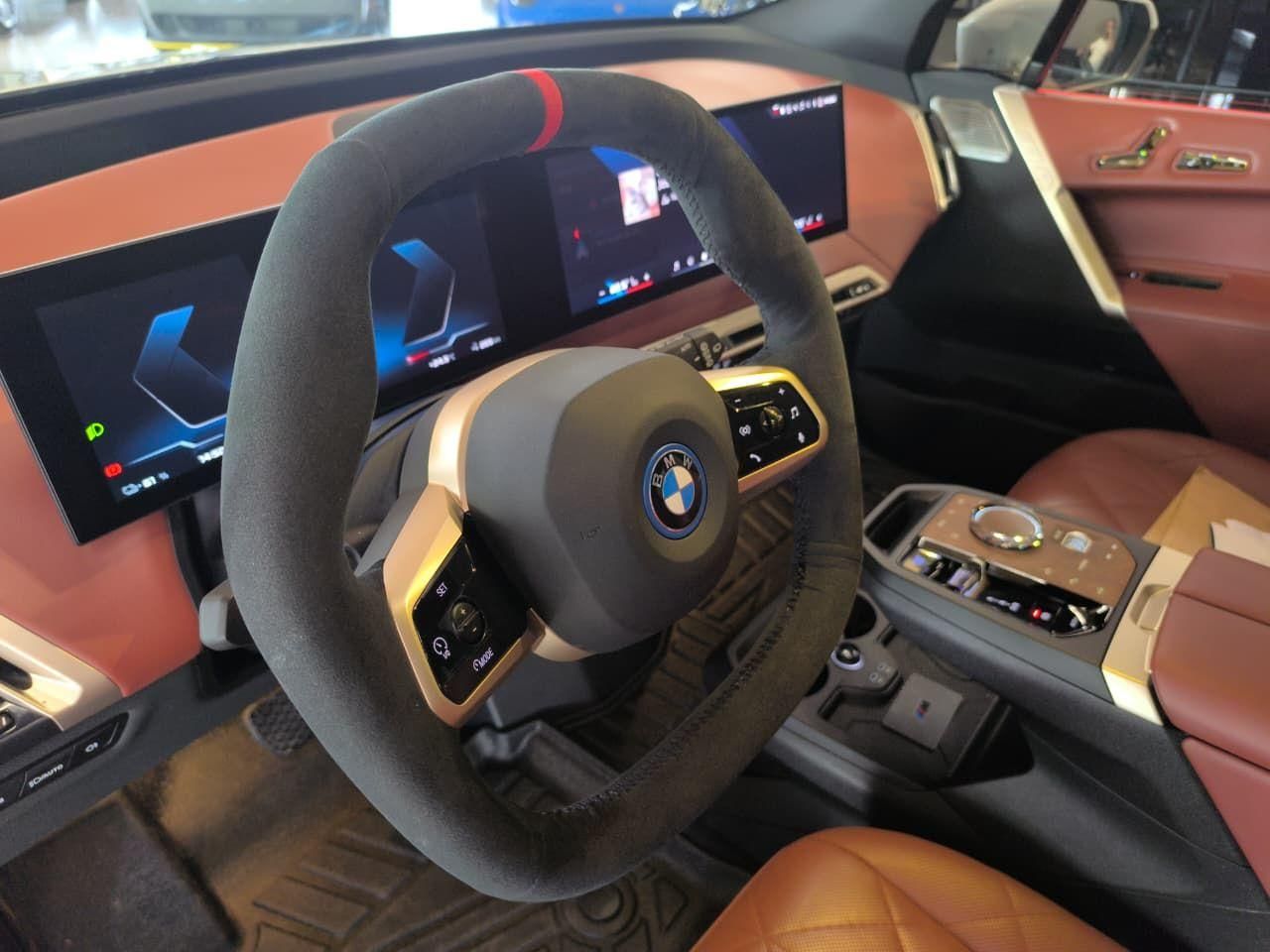 BMW ix M60 2024 - miniatura 7