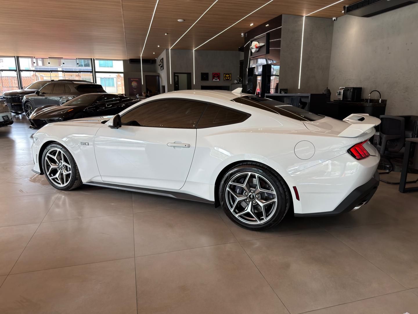 FORD Mustang GT 5.0 V8 32v 2024 - miniatura 8