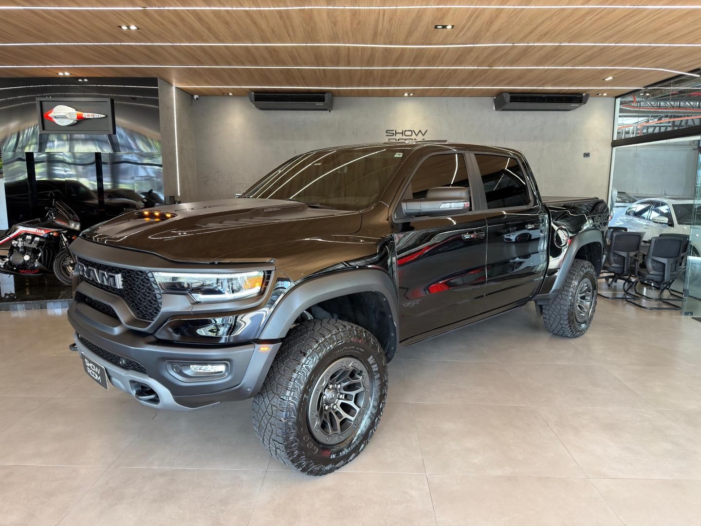 Vista principal de RAM 1500 TRX 6.2 V8 32v Supercharger 4X4 C.D 2024