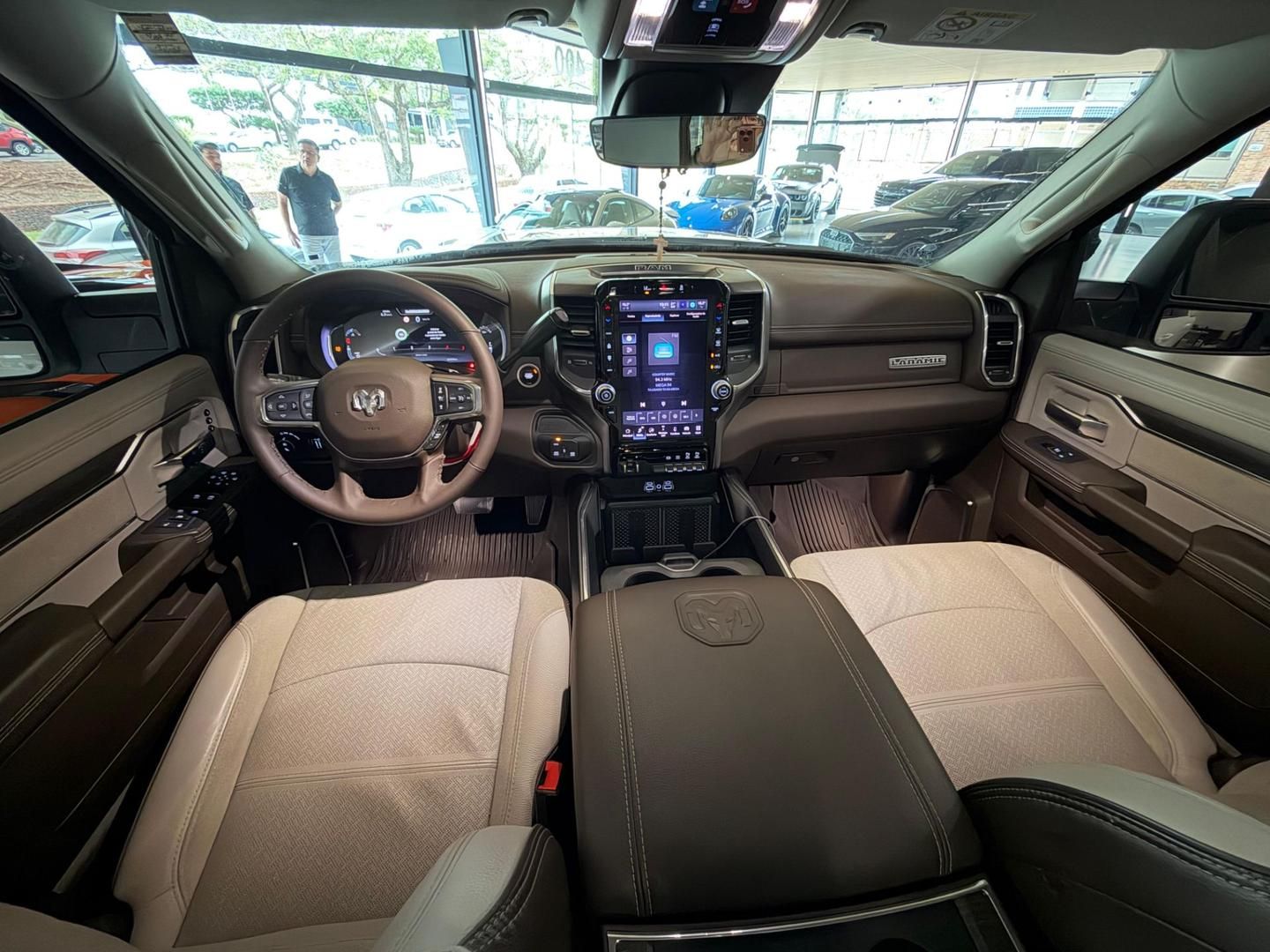 RAM 2500 Laramie 6.7TDi 24v 4X4 C.D. 2025 - miniatura 5