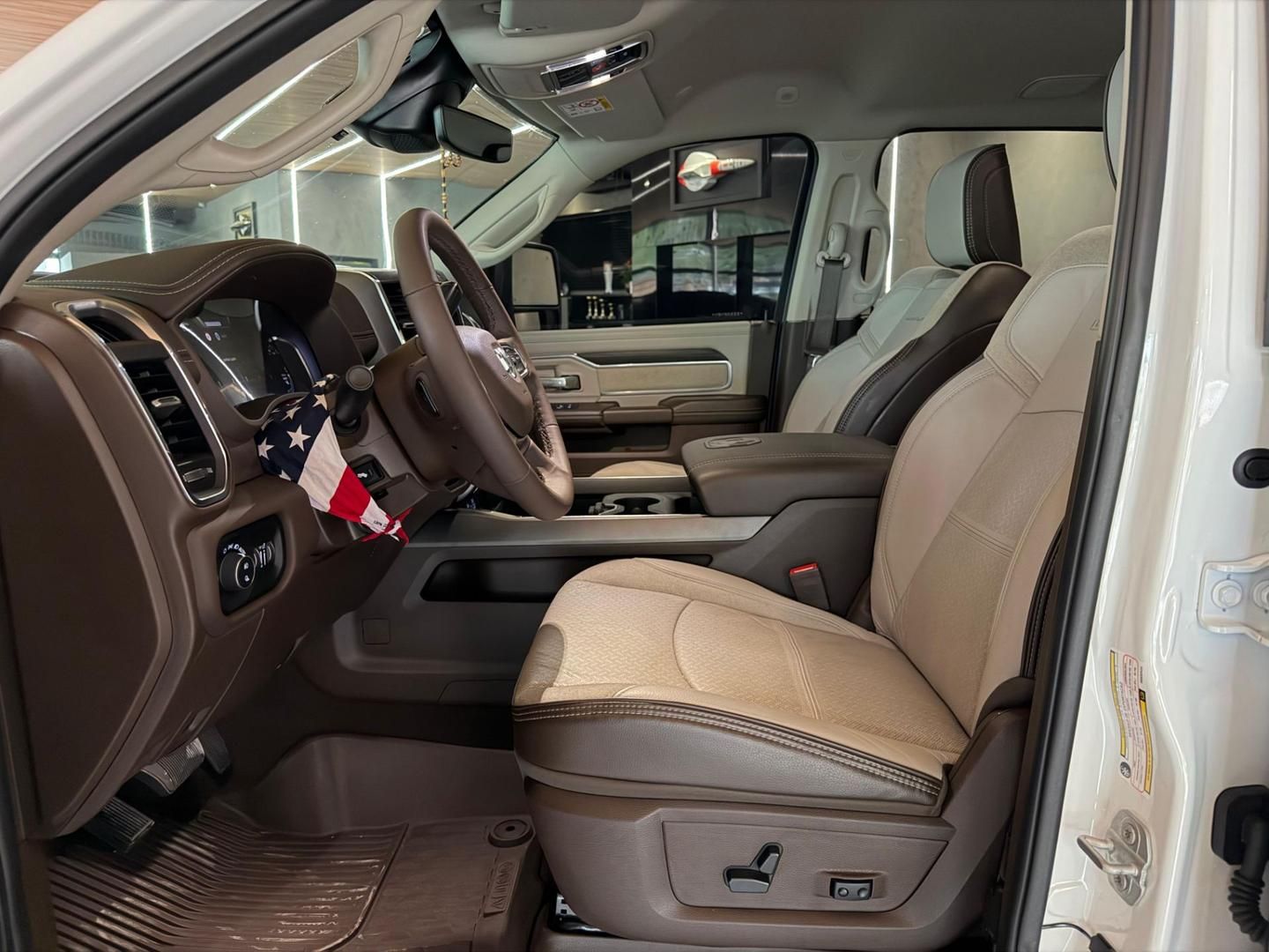RAM 2500 Laramie 6.7TDi 24v 4X4 C.D. 2025 - miniatura 11