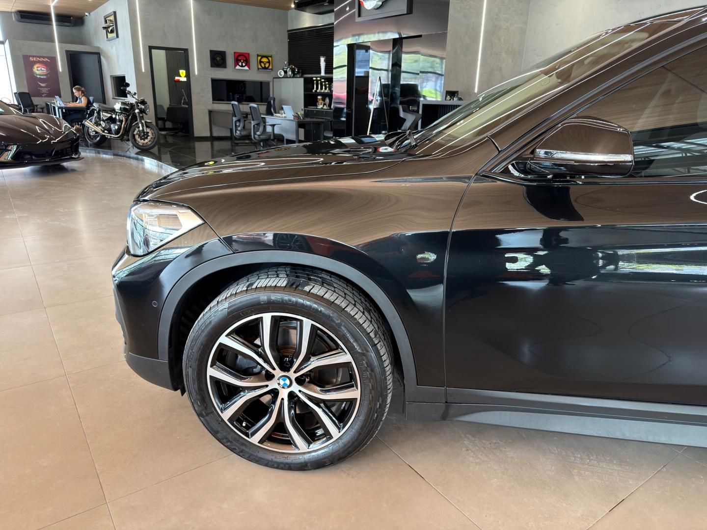 BMW X1 sDrive20i 2.0T 16v 2022 - miniatura 3