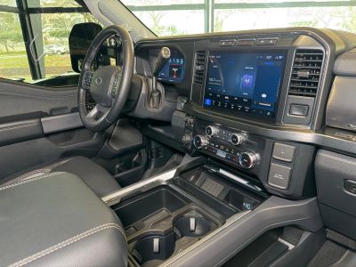 FORD F250 Lariat 6.7TDi V8 4x4 C.D. 2024 - miniatura 12
