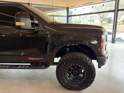 FORD F250 Lariat 6.7TDi V8 4x4 C.D. 2024 - miniatura 14