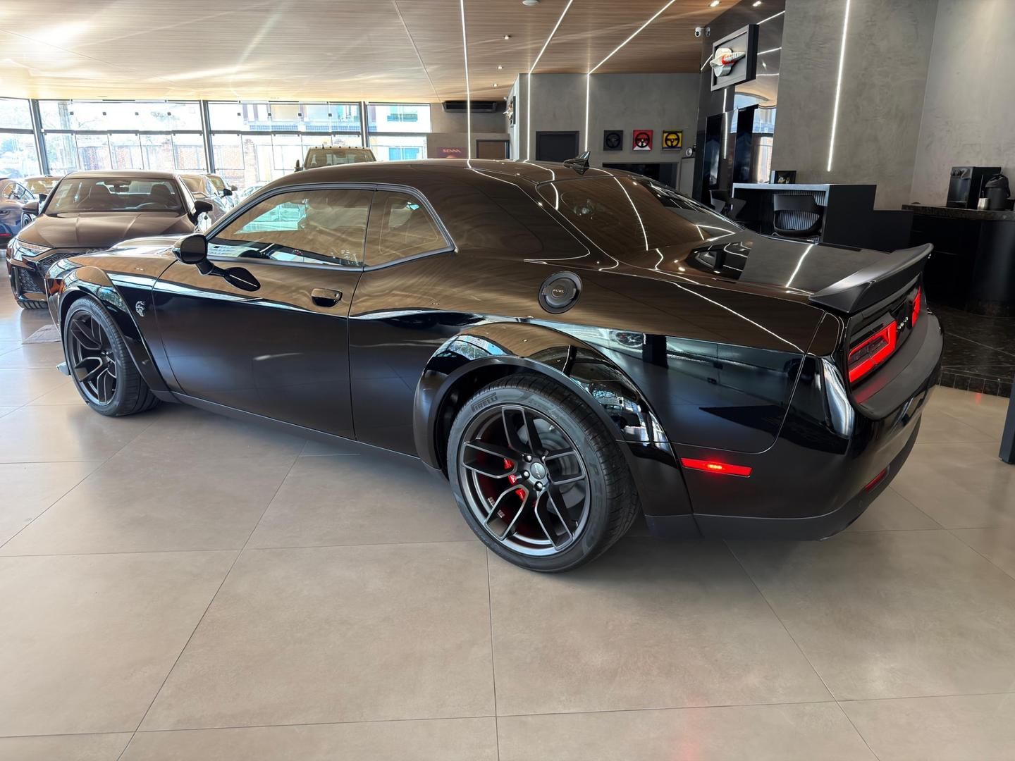 DODGE Challenger SRT Hellcat Jailbreak 6.2 V8 Superc. 2023 - miniatura 6